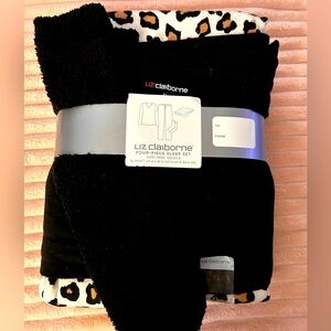 Liz Claiborne Four Piece Sleep Set in XL